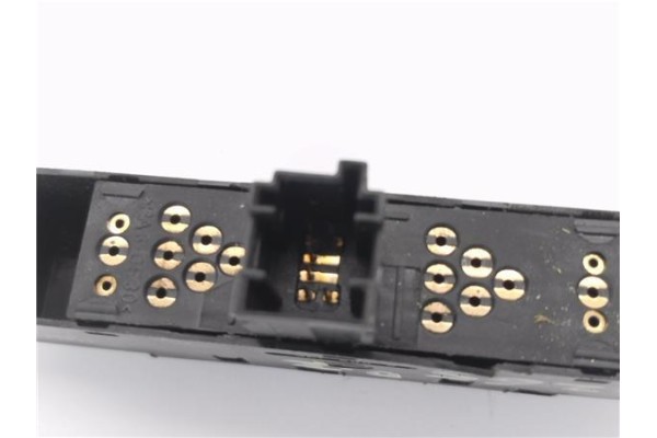 Recambio de mando elevalunas delantero izquierdo para bmw serie 3 coupe (e46) 2.0 320 ci referencia OEM IAM 6902175  