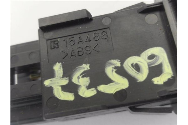 Recambio de interruptor luces emergencia para mazda 5 2.0 referencia OEM IAM 15A468  