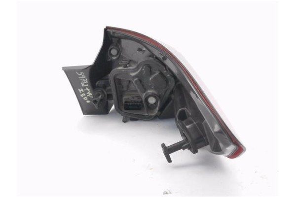 Recambio de piloto trasero izquierdo para renault megane iii sport tourer 1.5 business referencia OEM IAM 265550010R  