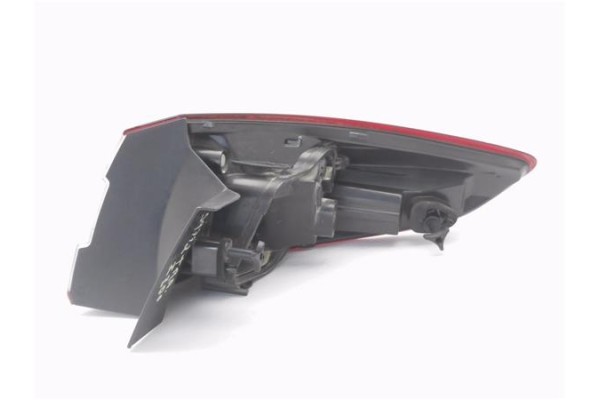 Recambio de piloto trasero izquierdo para renault megane iii sport tourer 1.5 business referencia OEM IAM 265550010R  