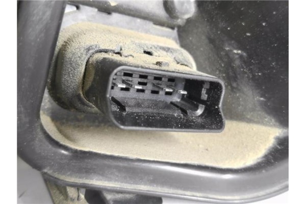 Recambio de piloto trasero izquierdo para renault megane iii sport tourer 1.5 business referencia OEM IAM 265550010R  