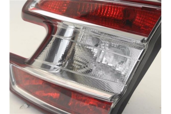 Recambio de piloto porton trasero derecho para renault megane iii sport tourer 1.5 business referencia OEM IAM 265500027R  