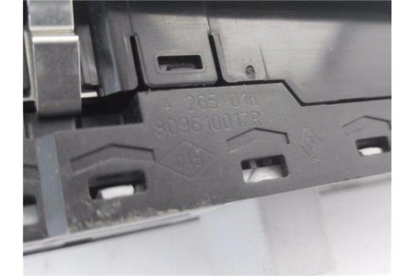 Recambio de mando elevalunas delantero izquierdo para renault megane iii sport tourer 1.5 business referencia OEM IAM 809610017R