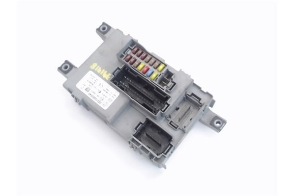 Recambio de caja fusibles/rele para fiat ii doblo (263) cargo 1.3 basis kasten referencia OEM IAM 00519383540  