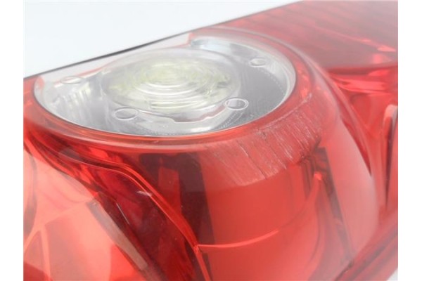Recambio de piloto trasero izquierdo para fiat doblo cargo caja/chasis (263) 1.3 d multijet referencia OEM IAM 00518106740 20380