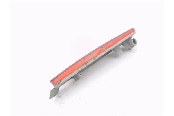 Recambio de reflectante paragolpes trasero para mazda 5 2.0 referencia OEM IAM E4023187  