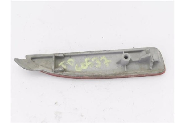 Recambio de reflectante paragolpes trasero para mazda 5 2.0 referencia OEM IAM E4023187  