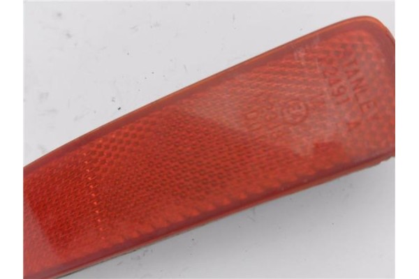 Recambio de reflectante paragolpes trasero para mazda 5 2.0 referencia OEM IAM E4023187  