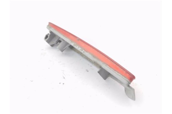Recambio de reflectante paragolpes trasero para mazda 5 2.0 referencia OEM IAM E4023187  