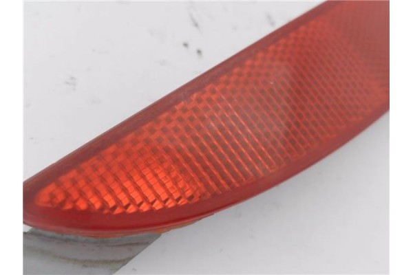Recambio de reflectante paragolpes trasero para mazda 5 2.0 referencia OEM IAM E4023187  