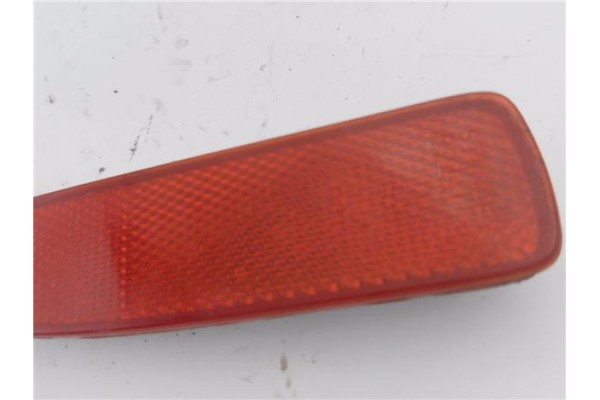 Recambio de reflectante paragolpes trasero para mazda 5 2.0 referencia OEM IAM E4023187  