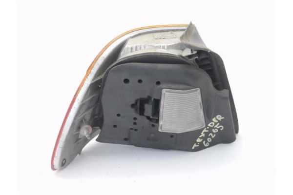 Recambio de piloto trasero derecho para bmw serie 3 coupe (e46) 2.0 320 ci referencia OEM IAM 257022R 63218383100 