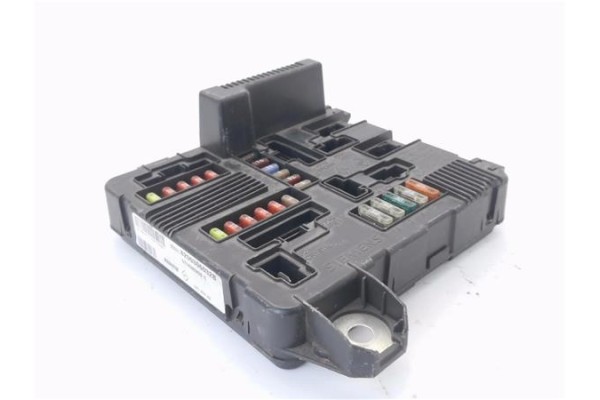 Recambio de caja fusibles/rele para renault scenic ii (jm) 1.9 authentique referencia OEM IAM 8200306032B S118399200E 