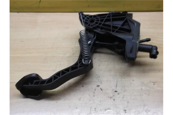 Recambio de pedal embrague para seat ibiza berlina (6j5) 1.4 tsi referencia OEM IAM 6Q1721503M 00849631 