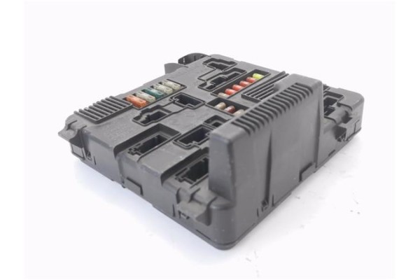 Recambio de caja fusibles/rele para renault scenic ii (jm) 1.9 authentique referencia OEM IAM 8200306032B S118399200E 