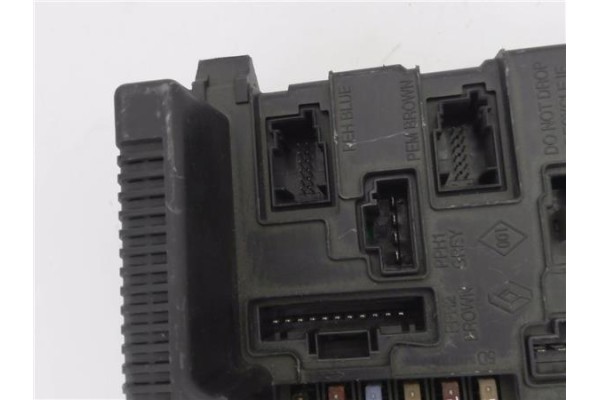 Recambio de caja fusibles/rele para renault scenic ii (jm) 1.9 authentique referencia OEM IAM 8200306032B S118399200E 
