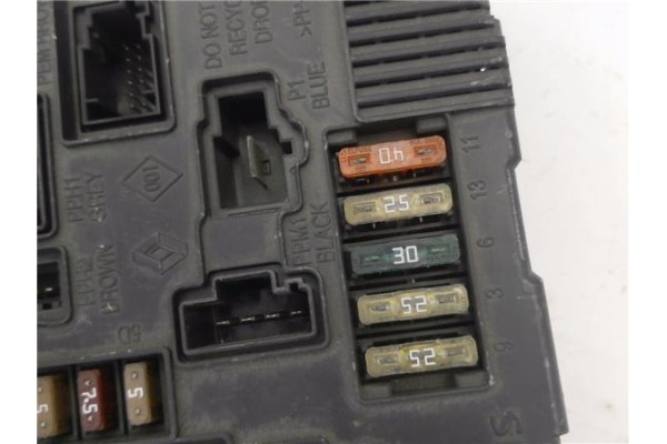 Recambio de caja fusibles/rele para renault scenic ii (jm) 1.9 authentique referencia OEM IAM 8200306032B S118399200E 