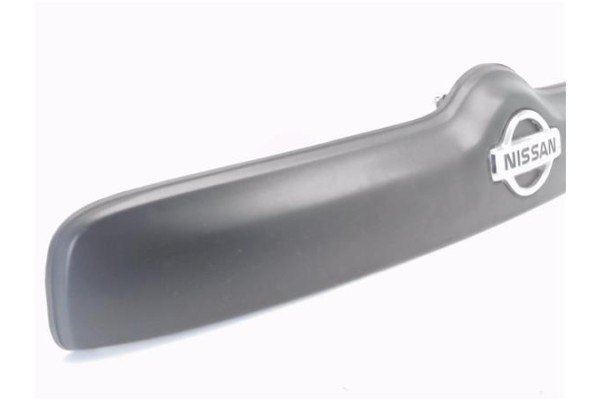 Recambio de moldura porton trasero para nissan micra (k11) 1.0 comfort referencia OEM IAM 908106F6  