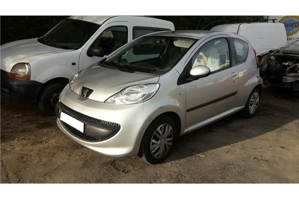 peugeot 107 del año 2006