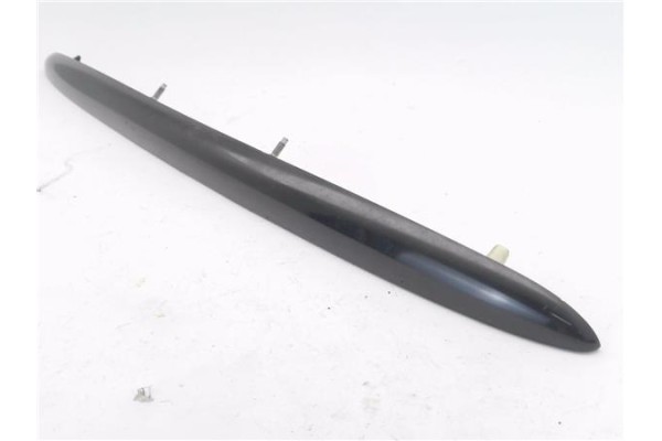 Recambio de moldura porton trasero para peugeot 206 1.4 i referencia OEM IAM 9648068077 9648068177 