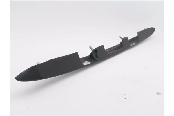 Recambio de moldura porton trasero para peugeot 206 1.4 i referencia OEM IAM 9648068077 9648068177 