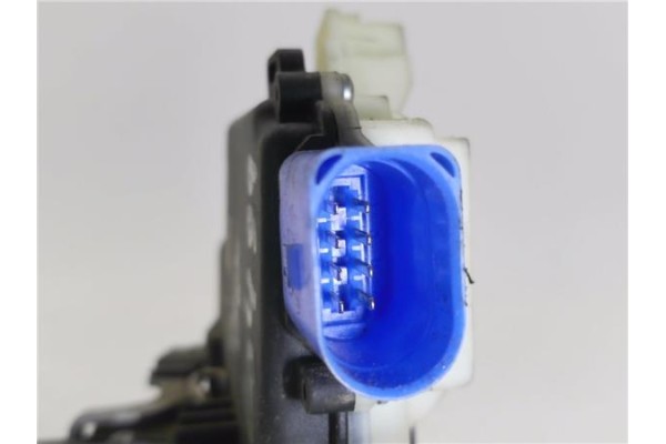 Recambio de cierre electromagnetico delantero derecho para seat ibiza (6l1) 1.9 tdi referencia OEM IAM 7E1837016A  