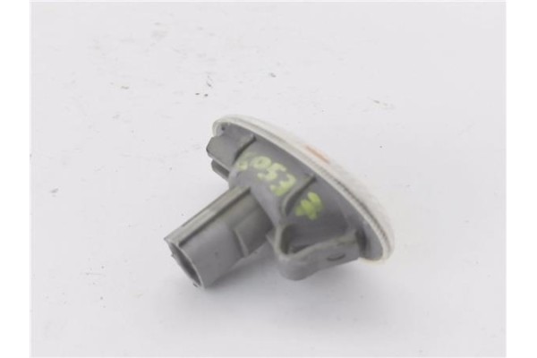 Recambio de piloto intermitente lat. delantero derecho para mazda 5 2.0 referencia OEM IAM P2829 E13010635 