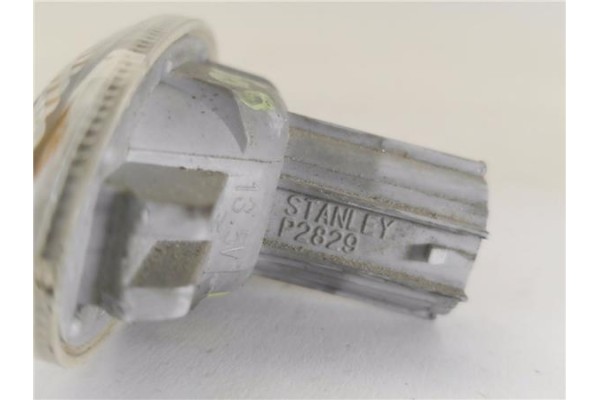 Recambio de piloto intermitente lat. delantero derecho para mazda 5 2.0 referencia OEM IAM P2829 E13010635 