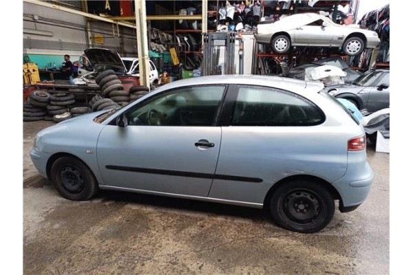 seat ibiza (6l1) del año 2003