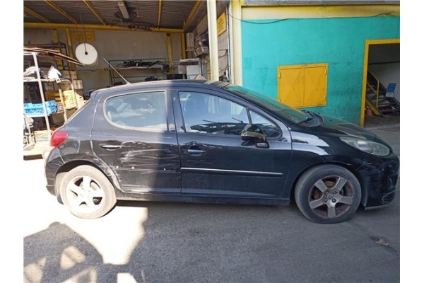 peugeot 207 del año 2012