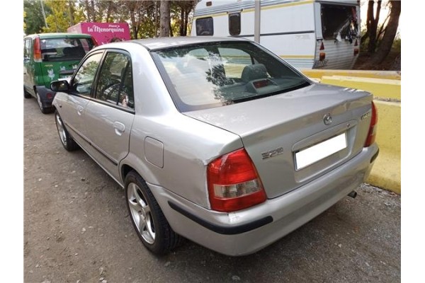 mazda 323 f/s berlina (bj) del año 2000