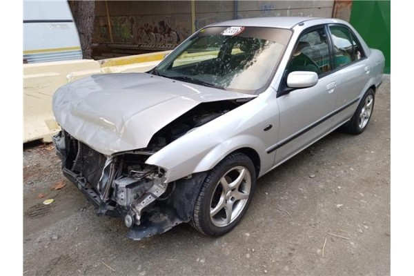 mazda 323 f/s berlina (bj) del año 2000
