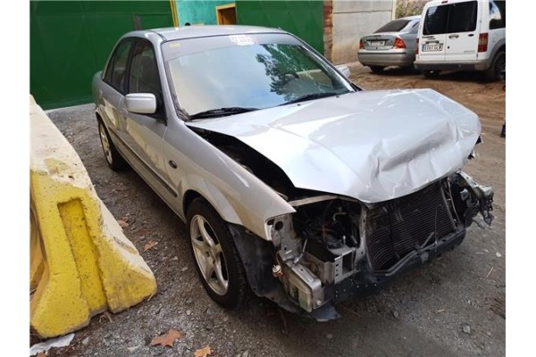 mazda 323 f/s berlina (bj) del año 2000