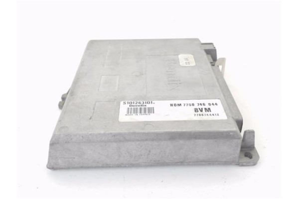 Recambio de centralita para renault r 19 berl. con portón (b/c53) 1.7 (b/c53b) referencia OEM IAM 7700746044 S101263101B 