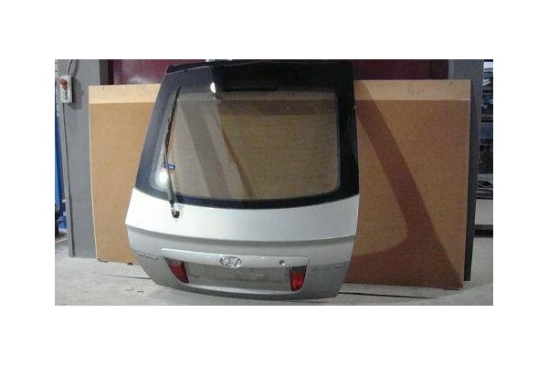 Recambio de porton trasero para hyundai elantra (xd) 1.6 referencia OEM IAM 737002D291  