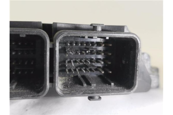 Recambio de centralita para renault megane ii coupé-cabriolet (em0/1_) 1.9 dci referencia OEM IAM 8200705747 281013907 