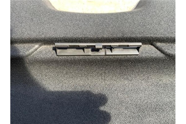 Recambio de bandeja trasero para peugeot 308 referencia OEM IAM 96776417ZD  