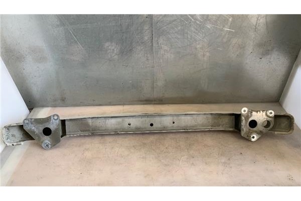 Recambio de refuerzo paragolpes para opel movano furgón/combi 2.5 combi corto l1h1 2.8t referencia OEM IAM 9120936  