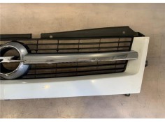 Recambio de rejilla paragolpes delantero para opel movano furgón/combi 2.5 combi corto l1h1 2.8t referencia OEM IAM 93179468  