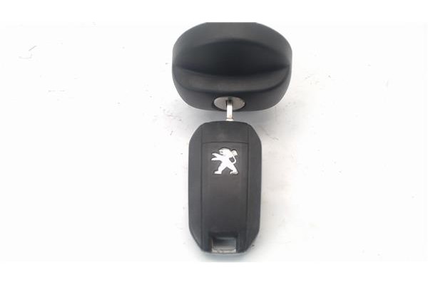 Recambio de tapon combustible para peugeot 208 referencia OEM IAM 1508G0  