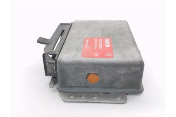 Recambio de centralita para bmw serie 3 berlina (e30) 2.3 323i referencia OEM IAM 12881389 0261200061 