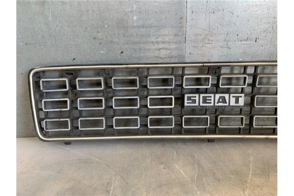 Recambio de rejilla capo para seat 127 (127a) 0.9 referencia OEM IAM HB53011006  