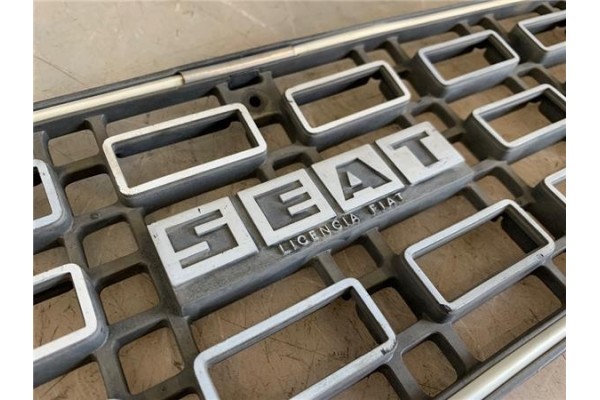 Recambio de rejilla capo para seat 127 (127a) 0.9 referencia OEM IAM HB53011006  