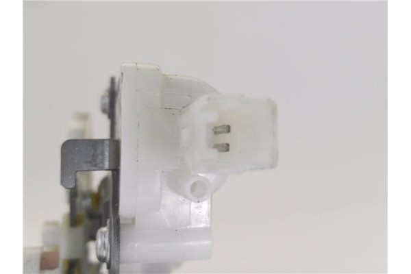 Recambio de cerradura porton para mazda 5 2.0 referencia OEM IAM C24362310A  