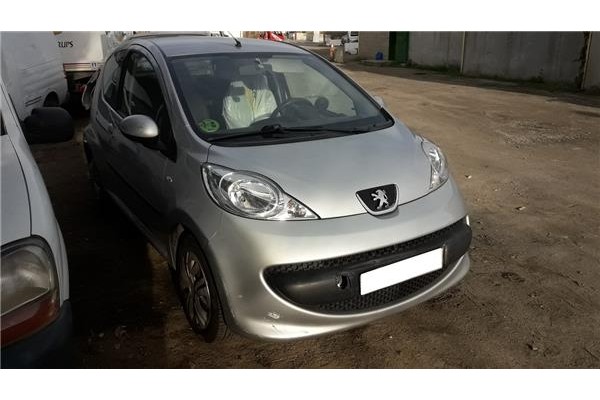 peugeot 107 del año 2006