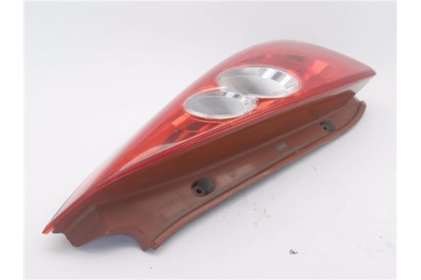 Recambio de piloto trasero derecho para mazda 5 2.0 referencia OEM IAM C23551150E  