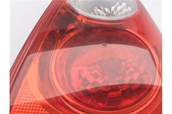 Recambio de piloto trasero derecho para mazda 5 2.0 referencia OEM IAM C23551150E  