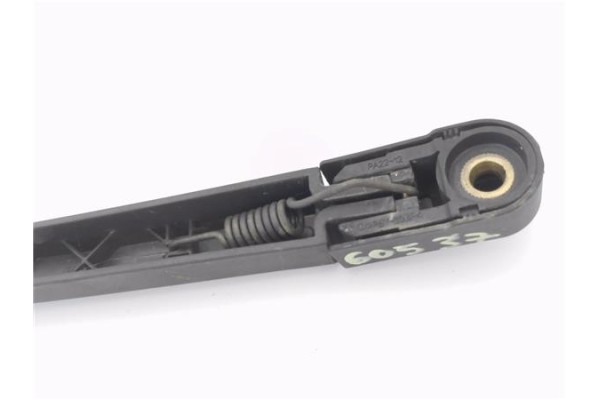 Recambio de brazo limpiaparabrisas trasero para mazda 5 2.0 referencia OEM IAM C23567421A  