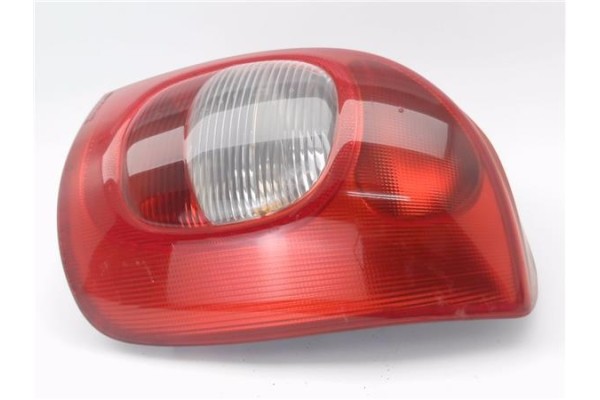 Recambio de piloto trasero derecho para citroen xsara picasso 1.6 referencia OEM IAM 9631563980 89300241 