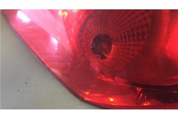 Recambio de piloto trasero izquierdo para renault megane ii coupé-cabriolet (em0/1_) 1.9 dci referencia OEM IAM 8200142688  